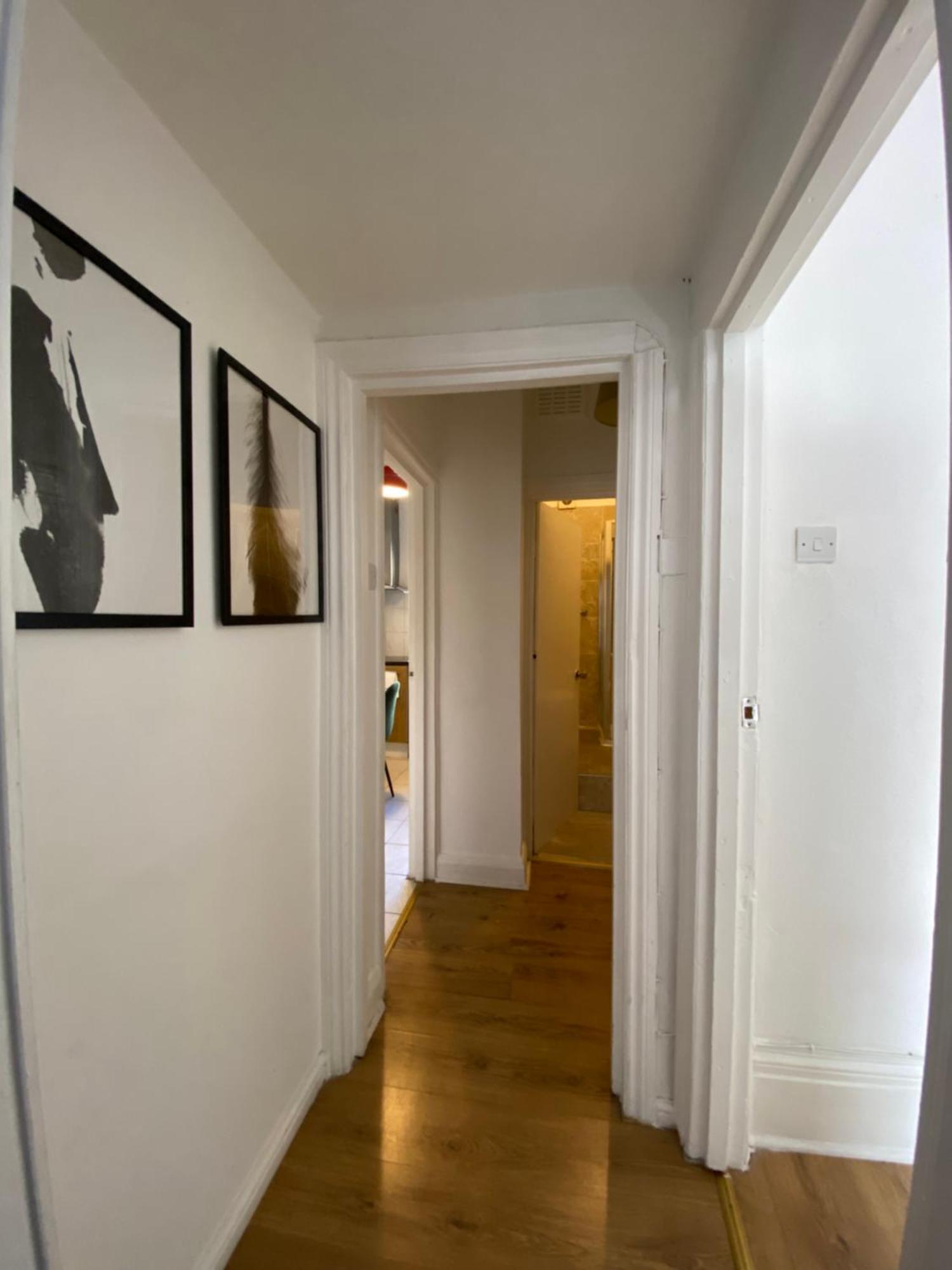 Stay In The Heart Of Soho Лондон Экстерьер фото