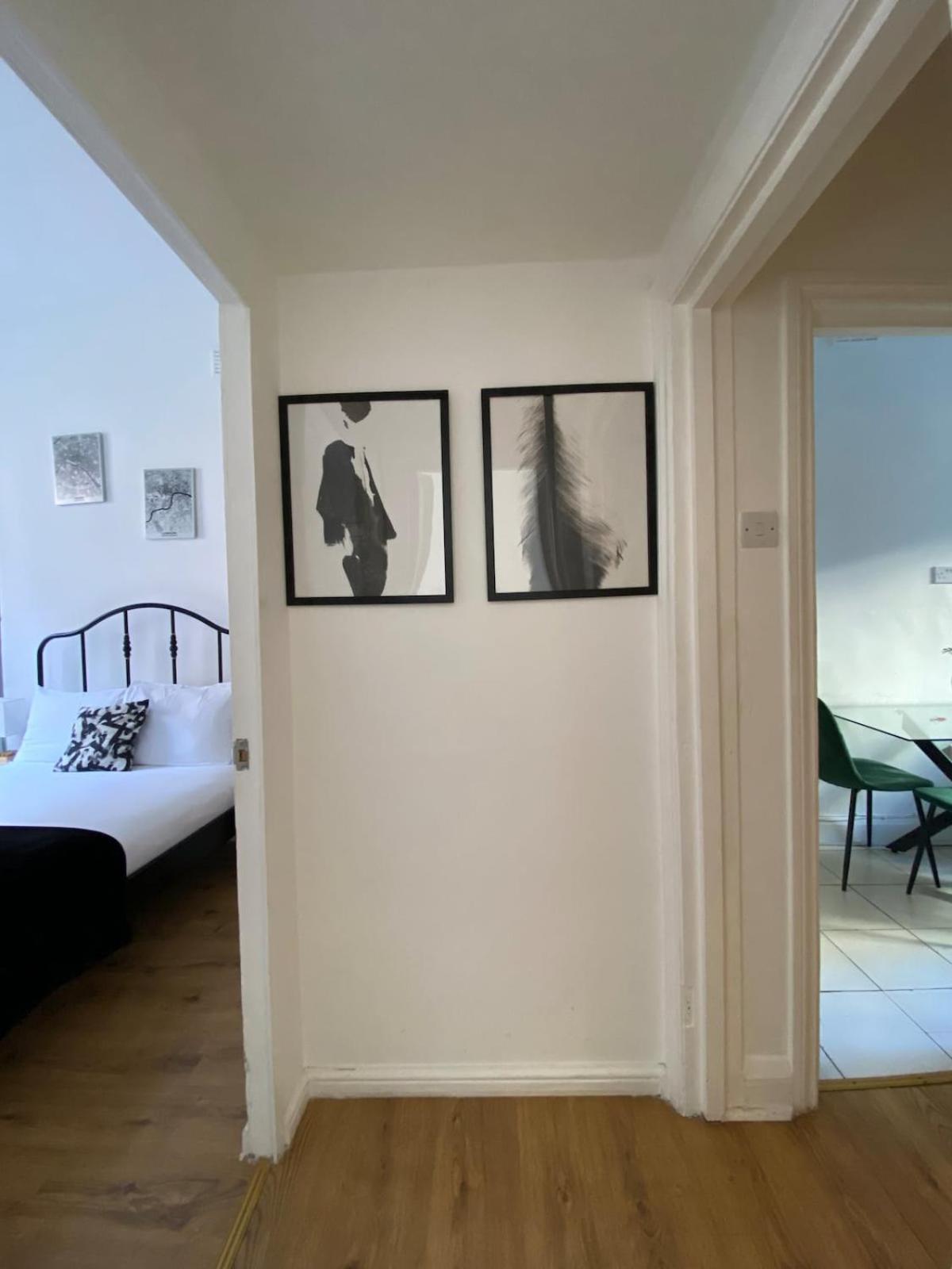 Stay In The Heart Of Soho Лондон Экстерьер фото